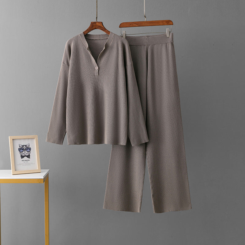 Ensemble décontracté pour femme, col en V, en maille.